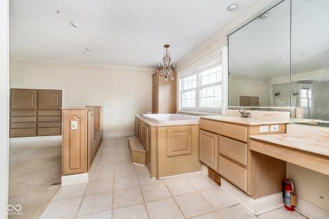 6805 S Ford Road Zionsville IN 46077