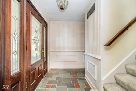 6805 S Ford Road Zionsville IN 46077