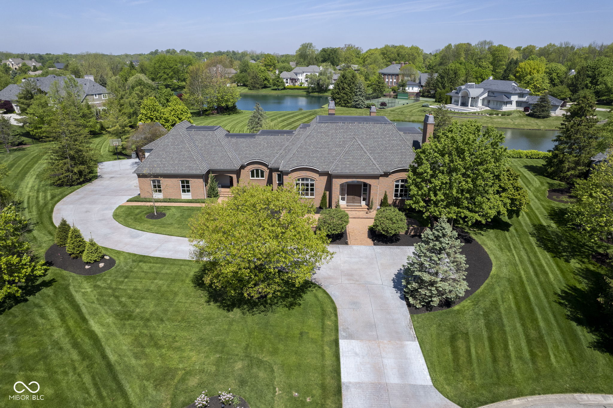 1098 Laurelwood Carmel IN 46032