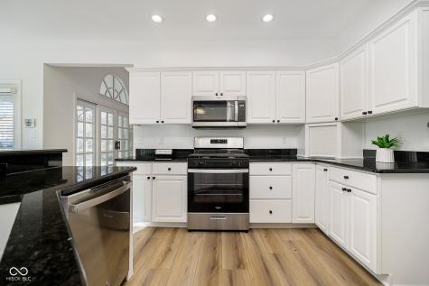 11742 Whisper Bay Court Carmel IN 46033