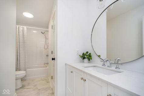 11742 Whisper Bay Court Carmel IN 46033