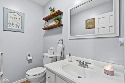 1312 W Country Club Road Connersville IN 47331