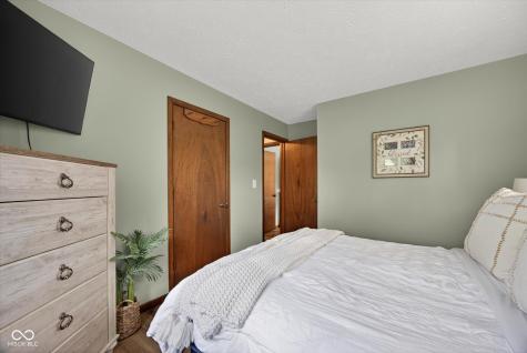 982 E Coonpath Road Spencer IN 47460