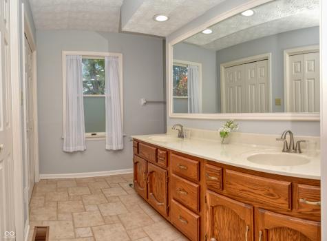 7637 Normandy Boulevard Indianapolis IN 46278