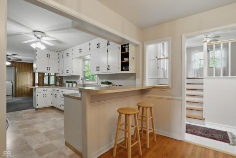 5129 E 69th Street Indianapolis IN 46220