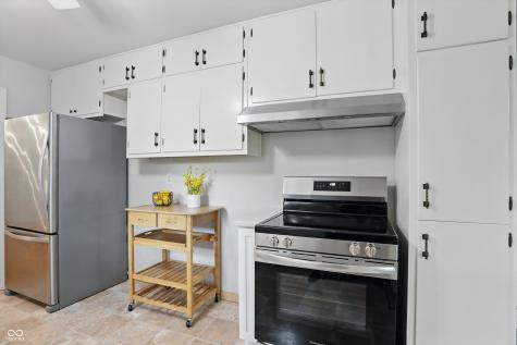 5129 E 69th Street Indianapolis IN 46220