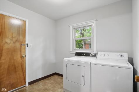 5129 E 69th Street Indianapolis IN 46220