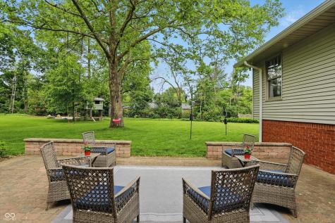 5129 E 69th Street Indianapolis IN 46220