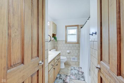374 W Thompson Road Indianapolis IN 46217
