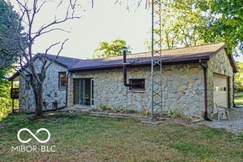 1929 E Overcoat Road Crawfordsville IN 47933