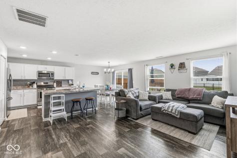 4449 Averly Park Circle Indianapolis IN 46237