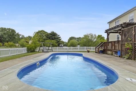 8560 Charleston Court Avon IN 46123