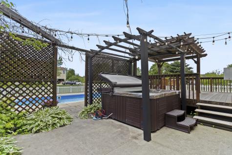 8560 Charleston Court Avon IN 46123