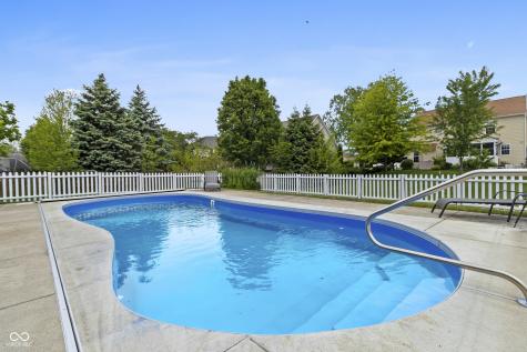 8560 Charleston Court Avon IN 46123