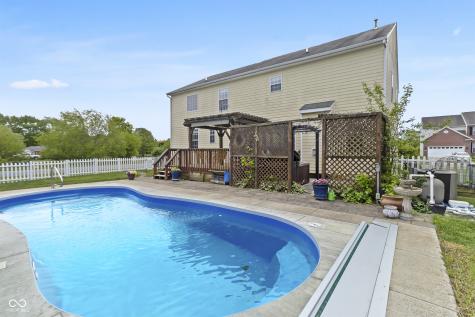 8560 Charleston Court Avon IN 46123