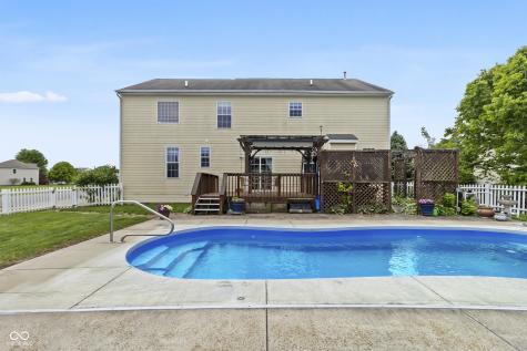 8560 Charleston Court Avon IN 46123