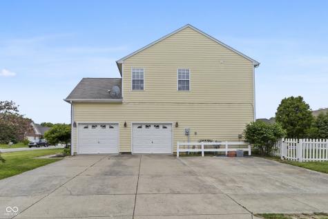 8560 Charleston Court Avon IN 46123