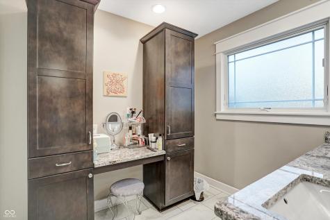 5015 Willow Road Zionsville IN 46077