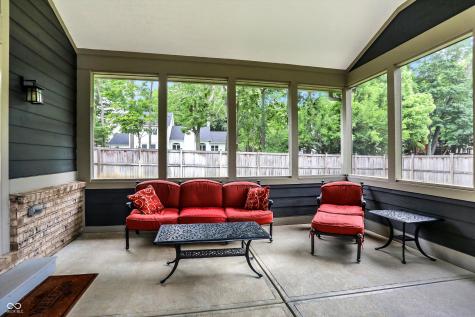 5015 Willow Road Zionsville IN 46077