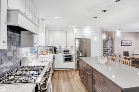 5015 Willow Road Zionsville IN 46077