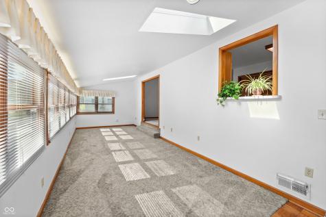 3731 Villa Drive Columbus IN 47203
