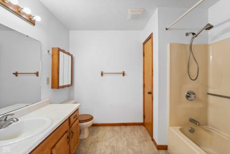 3731 Villa Drive Columbus IN 47203