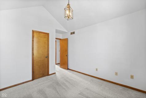 3731 Villa Drive Columbus IN 47203