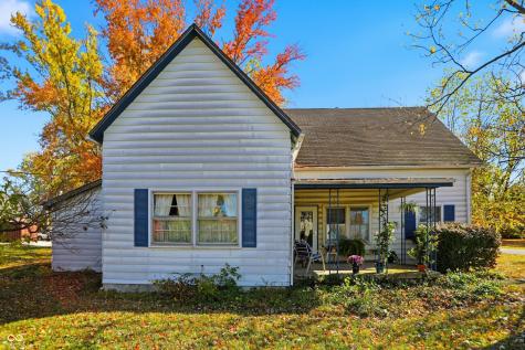 307 S Bowers Street Whitestown IN 46075