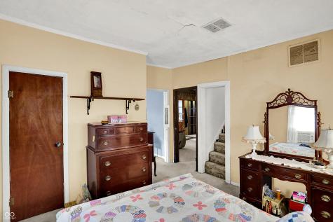 307 S Bowers Street Whitestown IN 46075