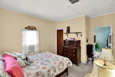 307 S Bowers Street Whitestown IN 46075
