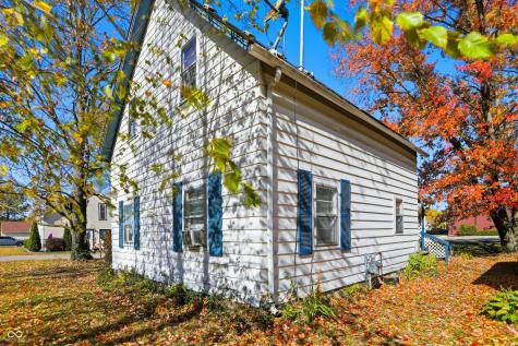307 S Bowers Street Whitestown IN 46075