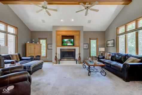 5895 Annanhill Court Avon IN 46123