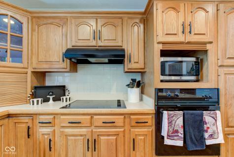 5895 Annanhill Court Avon IN 46123