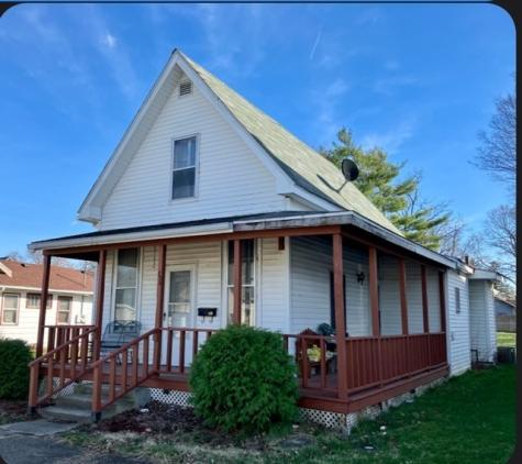 223 W Bow Street Thorntown IN 46071