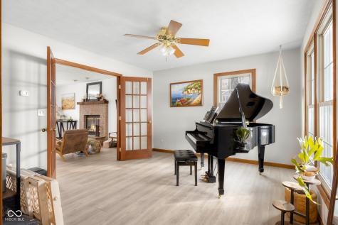 2288 Broadmoor Lane Columbus IN 47203