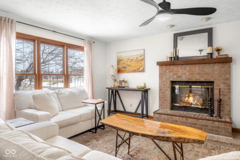 2288 Broadmoor Lane Columbus IN 47203