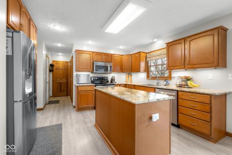 2288 Broadmoor Lane Columbus IN 47203