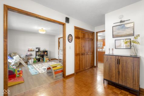 2288 Broadmoor Lane Columbus IN 47203