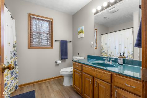 2288 Broadmoor Lane Columbus IN 47203