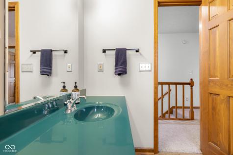 2288 Broadmoor Lane Columbus IN 47203