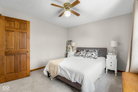 2288 Broadmoor Lane Columbus IN 47203