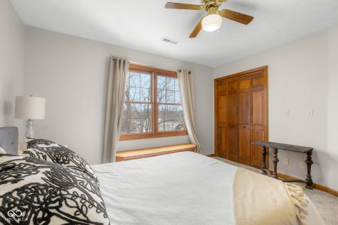 2288 Broadmoor Lane Columbus IN 47203