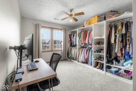 2288 Broadmoor Lane Columbus IN 47203