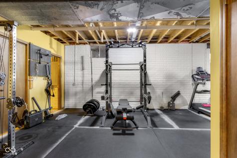 2288 Broadmoor Lane Columbus IN 47203