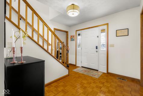 2288 Broadmoor Lane Columbus IN 47203