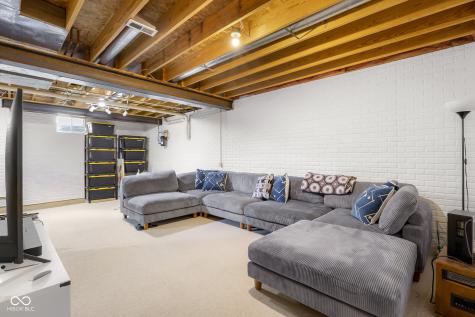 2288 Broadmoor Lane Columbus IN 47203