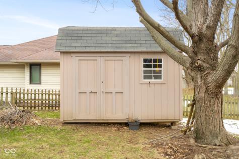 2288 Broadmoor Lane Columbus IN 47203