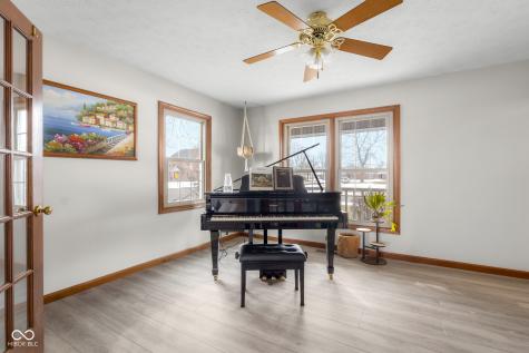 2288 Broadmoor Lane Columbus IN 47203