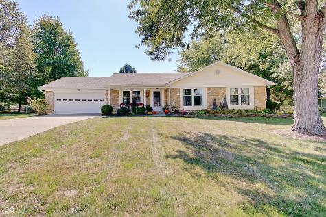 9805 Lakewood Drive Zionsville IN 46077