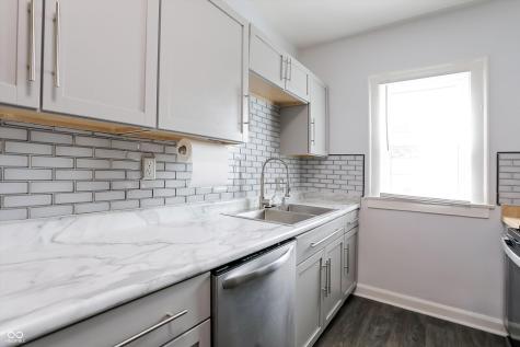 945 Cecil Avenue Indianapolis IN 46219